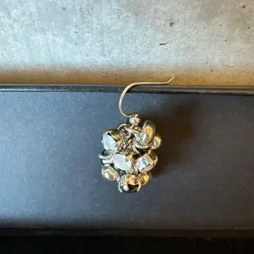 Serge Thoraval 짜임 귀걸이 (한쪽만)