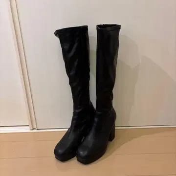 블랙 롱 부츠 하이힐