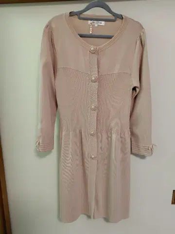 슈퍼 뷰티 핑크 A 라인 긴팔 가디건