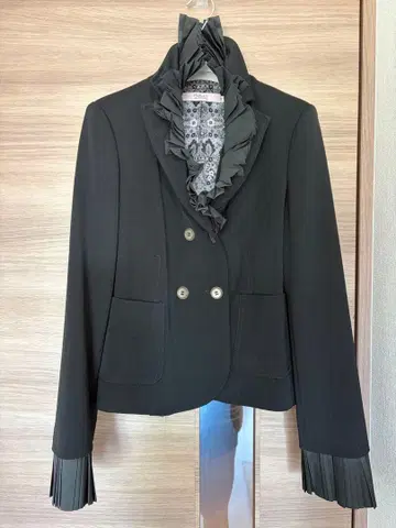 레드 발렌티노 사이즈 44 블랙 자켓 숏코트