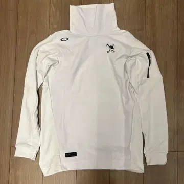 OAKLEY 하이넥 스웨터 M 화이트