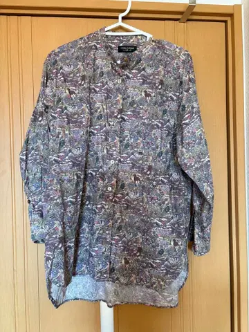 허그아워, 리버티 블라우스