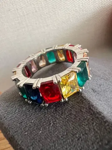 컬러풀 에메랄드 컷 반지 18호