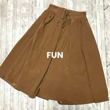 새상품급 FUN 팬 롱 플레어 스커트 브라운 허리 끈 리본