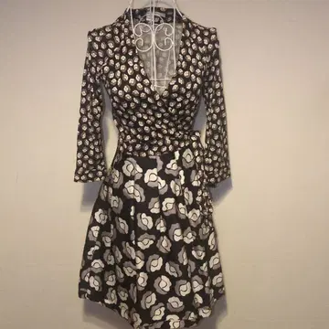 Diane Von Furstenberg 12-9 랩 원피스