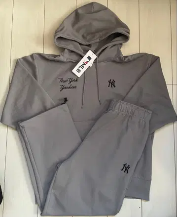 새상품 M 사이즈 MLB 양키스 상하의 세트 후드티 그레이