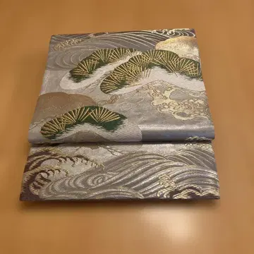 후쿠로 오비 미사용급 실크 시키부 은색 바탕 금실 은실 파도 머리 소나무