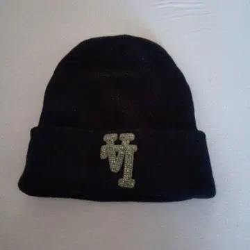블랙 니트 모자 LA 라인스톤 로고 포함