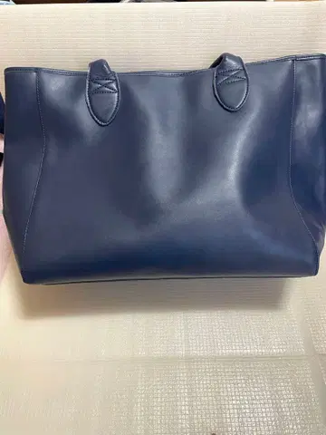 네이비 소가죽 토트백 레더 토트백 네이비 컬러 대용량