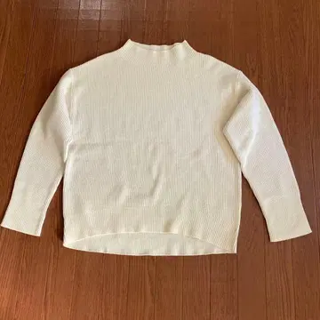 KEYUCA 아이보리 리브 하이넥 니트 F 사이즈