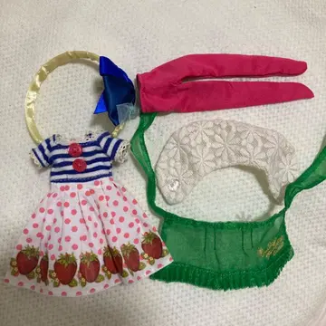 브라이스 아웃핏 스트로베리 앤 크리미 큐트