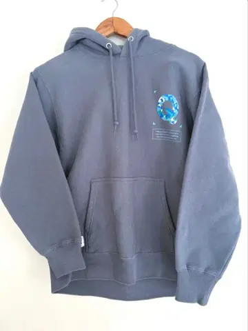 [ 미사용 ] 퀴즈노크 사색 정리 후드티 스톤 블루 M