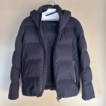 유니클로 후드 부착 다운 자켓