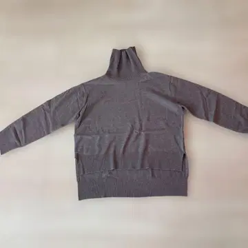 잉게보그 터틀넥 스웨터