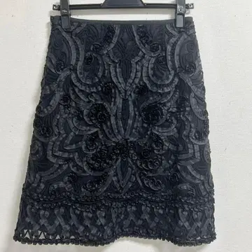 아나이 테이프 자수 스커트 블랙