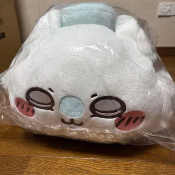 치이카와 모몽가 가득 복권 A상 초BIG 곁에 있는 봉제 인형