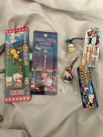 지역 한정 헬로키티 스트랩 4개 세트