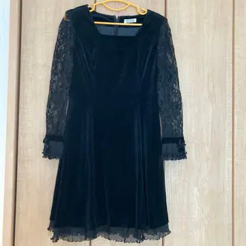 블랙 벨벳 레이스 원피스