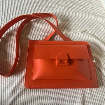 FURLA 오렌지 숄더백 사코슈