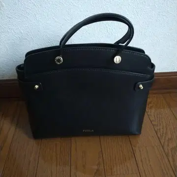 FURLA 블랙 토트백