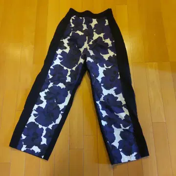 새상품급 KATHARINE ROSS 꽃무늬 팬츠