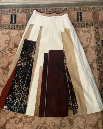 AMERI VINTAGE 다나카 미나미 착용 FUDE ART SKIRT