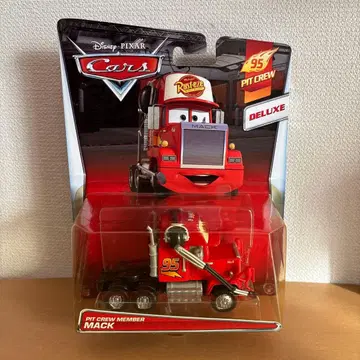 카즈 미니카 PIT CREW MEMBER MACK