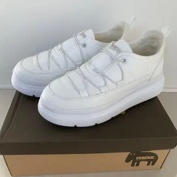 모즈 경량 이너 보아 통굽 스니커즈