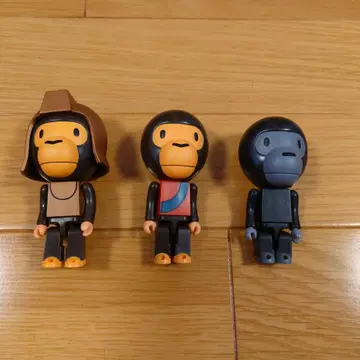 APE 큐브릭 베어브릭 3체 세트