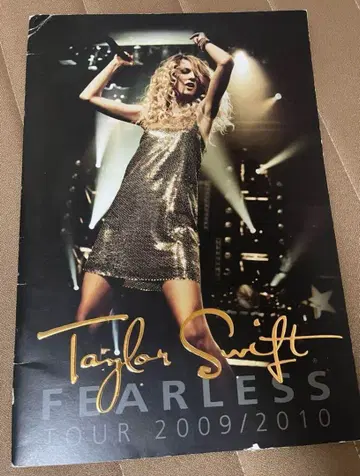 Taylor Swift fearless 투어북