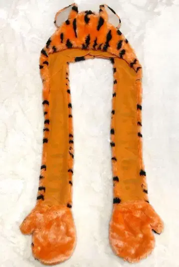 도쿄 디즈니랜드 티거 머플러