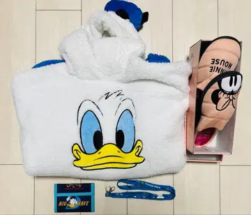 미사용 새상품 도널드 덕 후드티 & 미니 마우스 슬리퍼 묶음 판매
