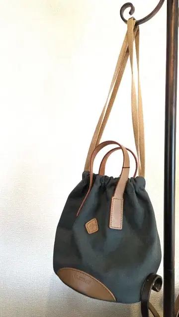 [ 새상품 택 포함 ] CLEDRAN 입구 조임 그린 토트백 클레드란