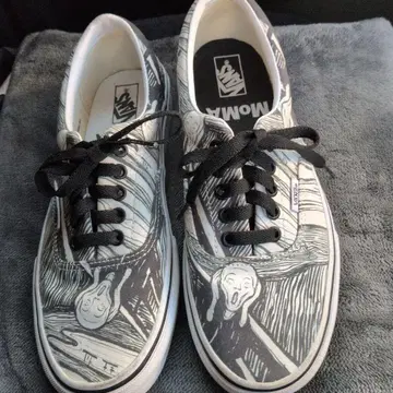 Vans 에드바르 뭉크 스니커즈