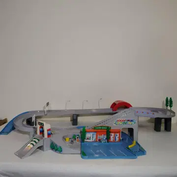 토미카 고속도로 활기찬 드라이브