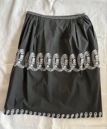 미나 페르호넨 / 스커트 [ ribbon ] 새상품급