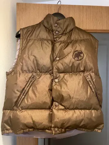 새상품급 HUNTING WORLD 헌팅월드 다운 베스트 이탈리아제