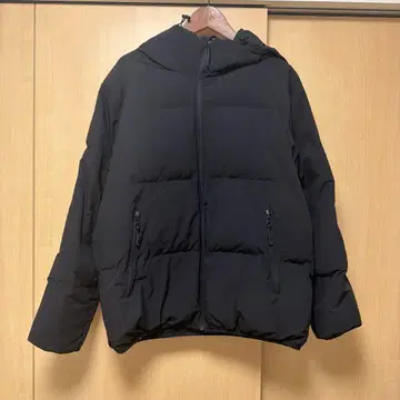 GU 다운 자켓 블랙
