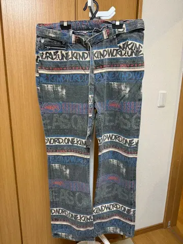 sacai 그래픽 프린트 데님 팬츠