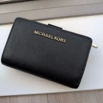 MICHAEL KORS 블랙 접이식 지갑