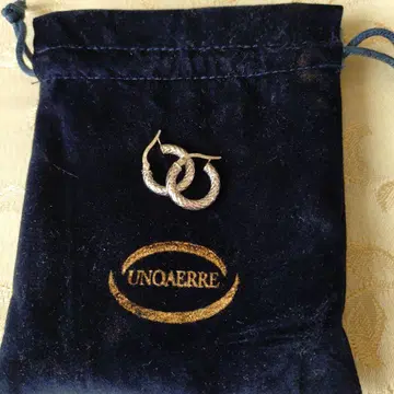 UNOAERRE 실버 귀걸이