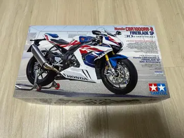 프라모델 Honda CBR1000RR-R Fireblade SP