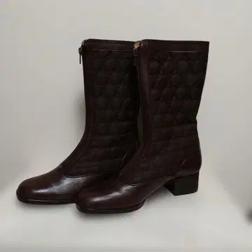 다크 브라운 퀼팅 부츠 중간 힐