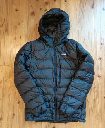 파타고니아 다운 후디 S 사이즈 블랙