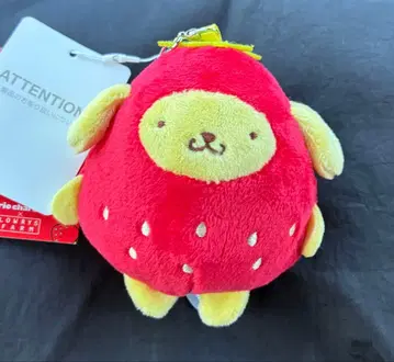 Lowrys Farm 딸기신문 폼폼푸딩 스트랩