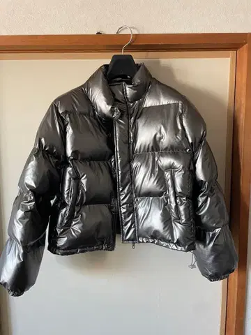 메탈릭 그레이 숏 기장 다운 자켓 사이즈 F