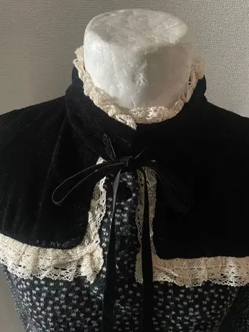 ZARA 벨벳 절개 레이스 블랙 니트 긴팔