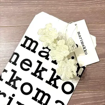 marimekko 미사용 새상품 헤어 클립 크림 화이트 계열