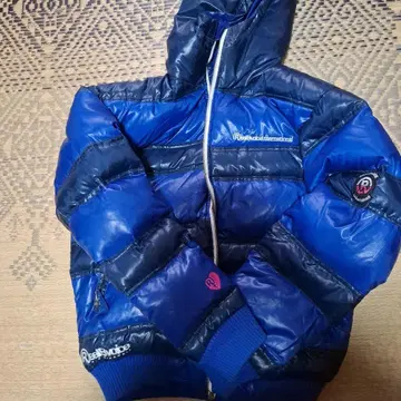 Real Voice R34 후드 부착 다운 자켓