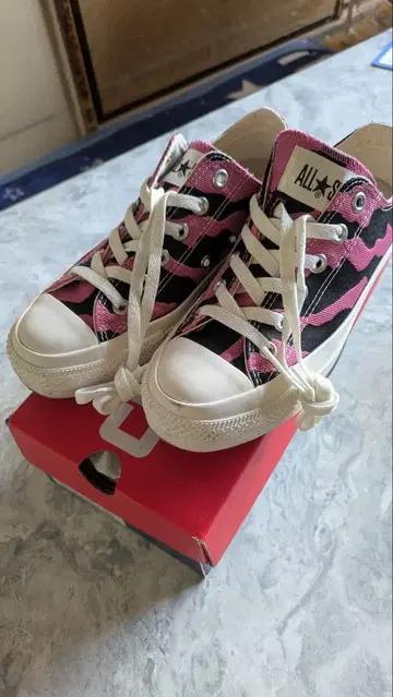 ALL STAR 카모 패턴 스니커즈 핑크/블랙